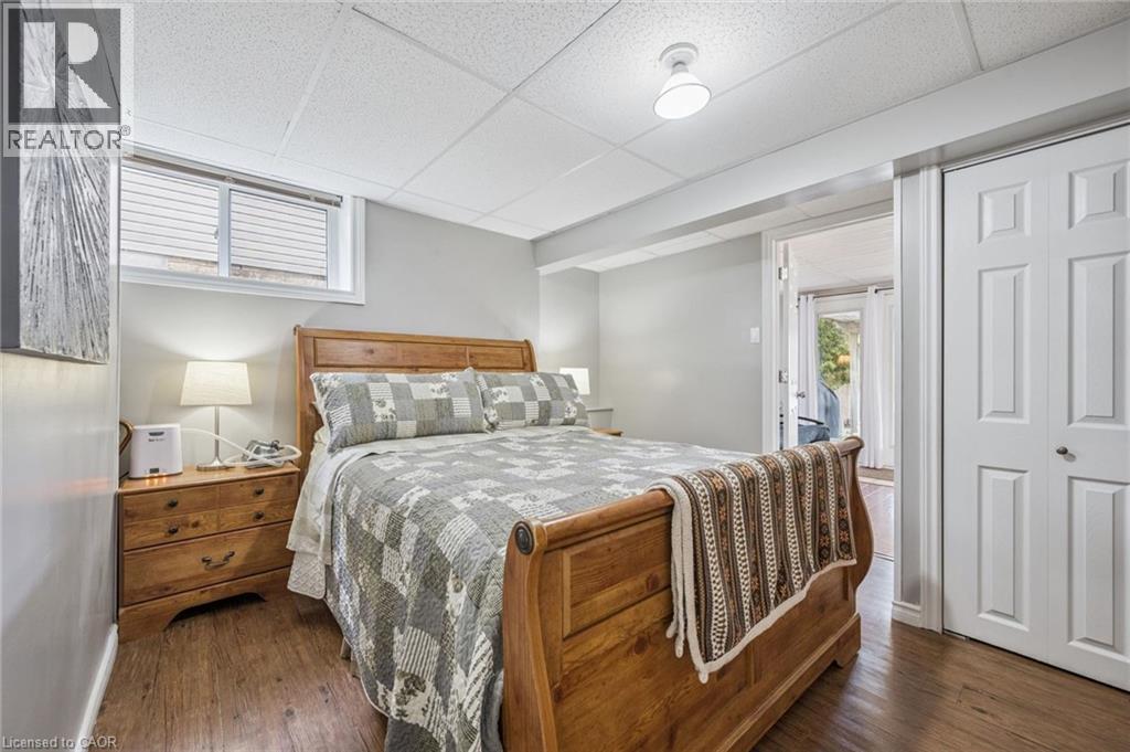 15 ZINKANN Crescent - 38