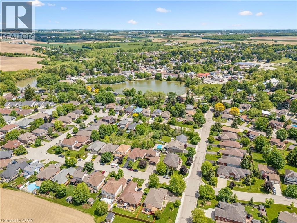 15 ZINKANN Crescent - 48