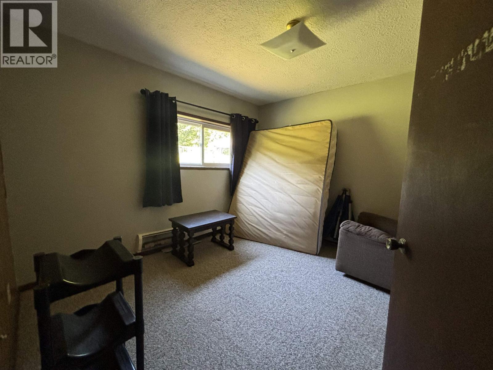 41 AMOS STREET - 21