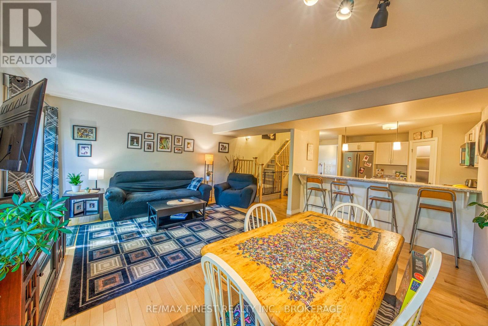 1010 ROSANNA AVENUE - 13
