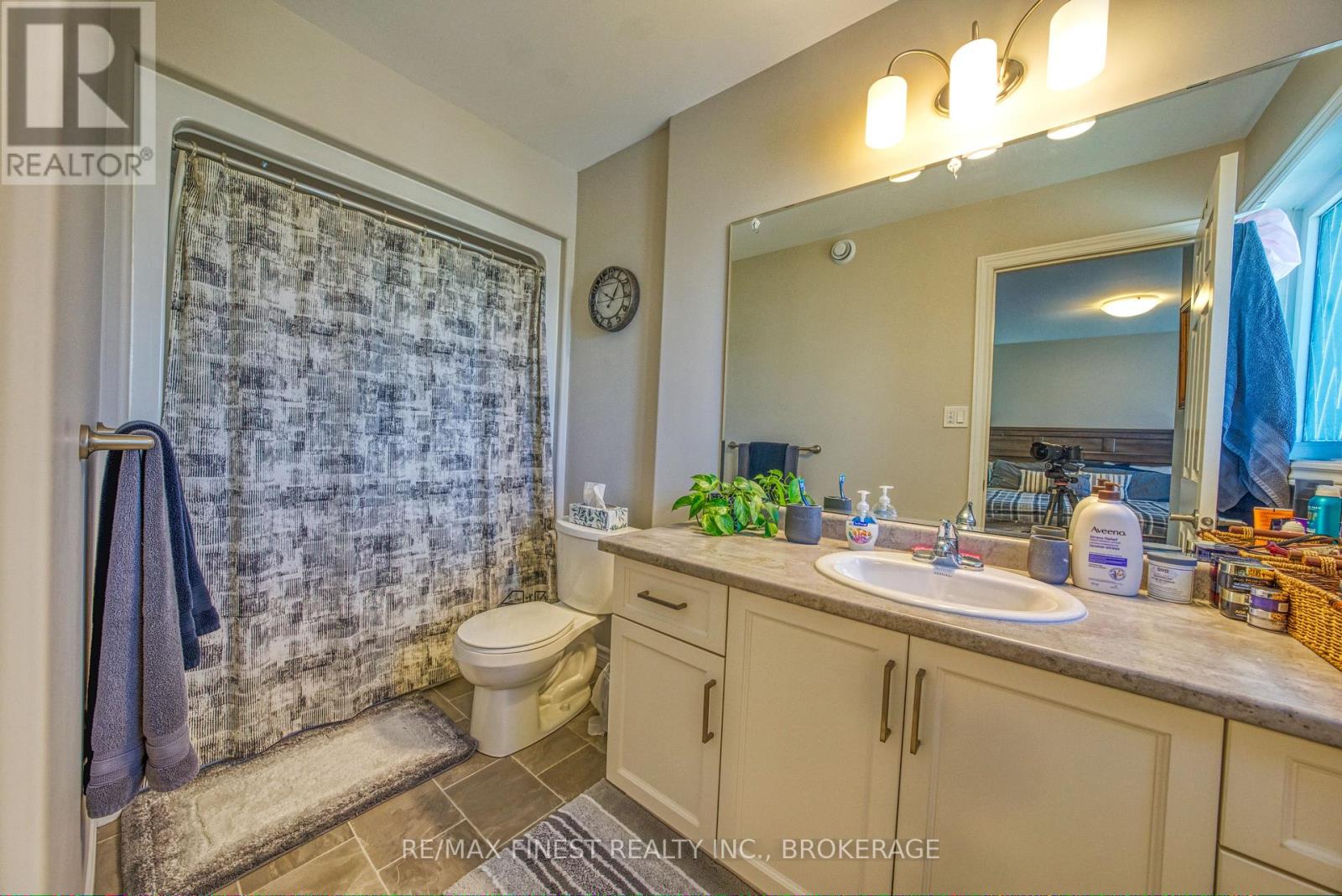 1010 ROSANNA AVENUE - 20