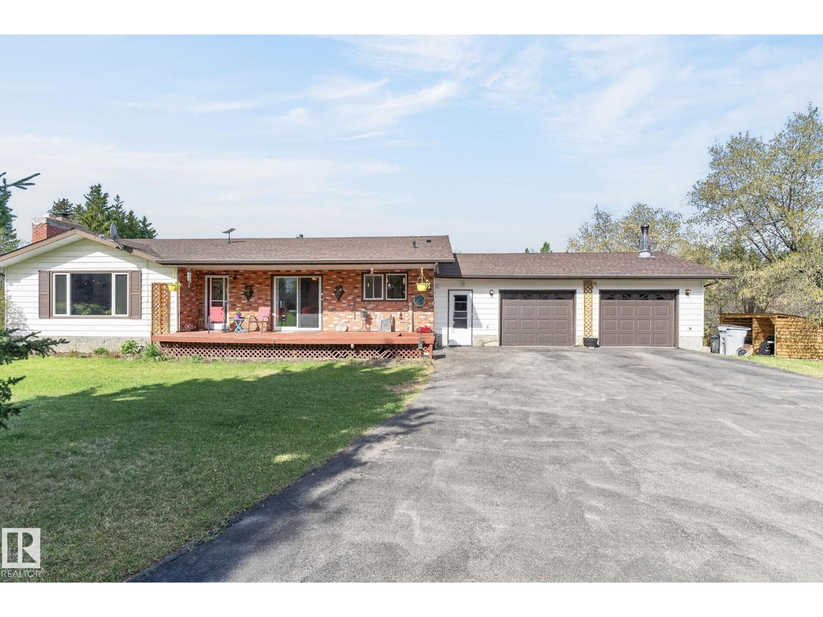 4911 46 ST - 3