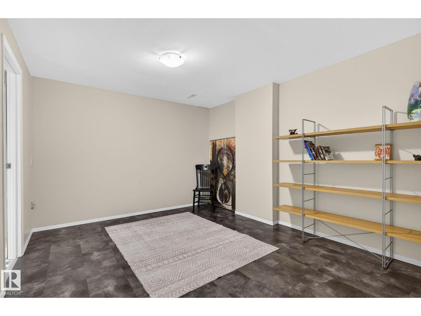 4911 46 ST - 56