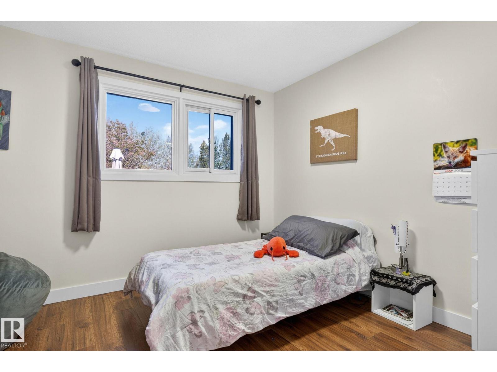 4911 46 ST - 48