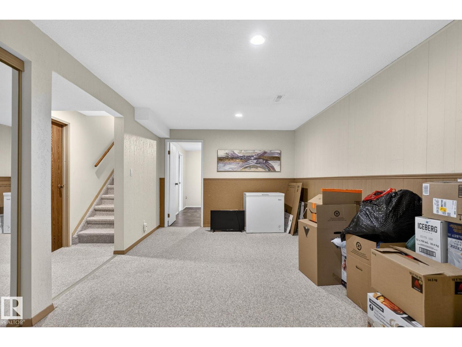 4911 46 ST - 50