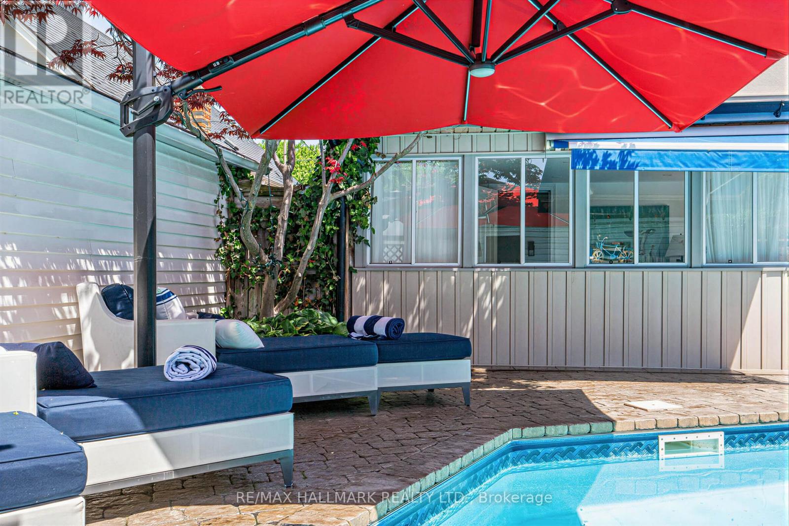 86 BINSWOOD AVENUE - 44