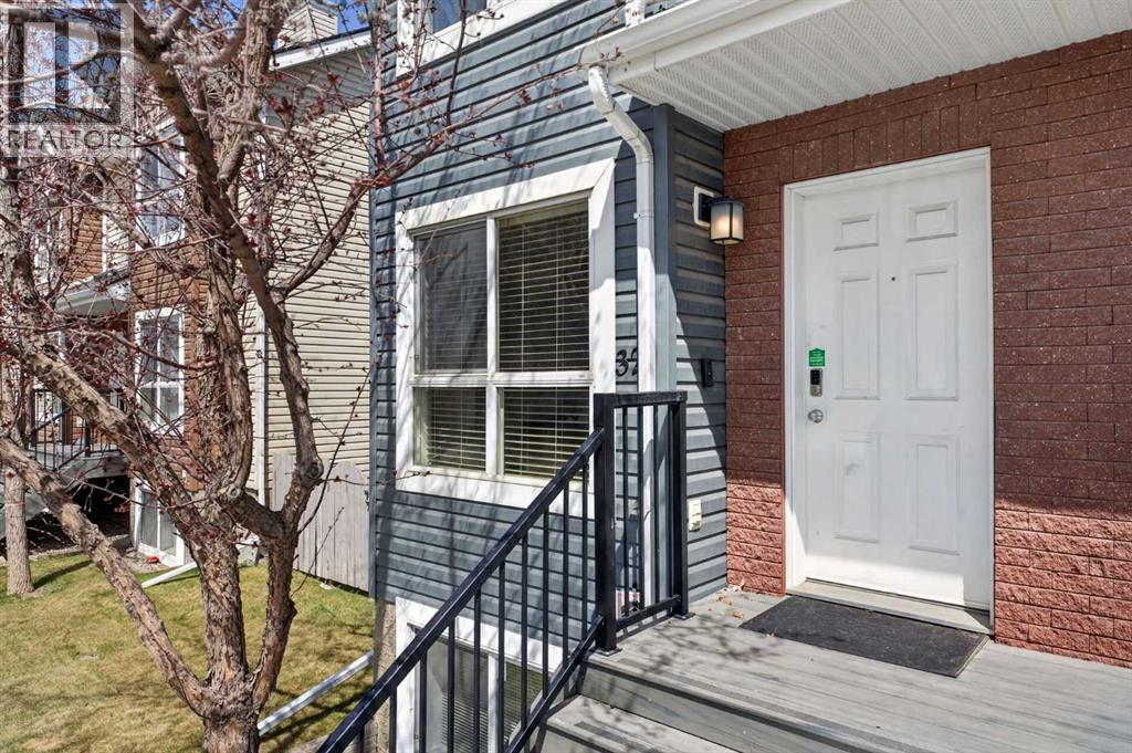 32 Erin Woods Court SE - Image 3