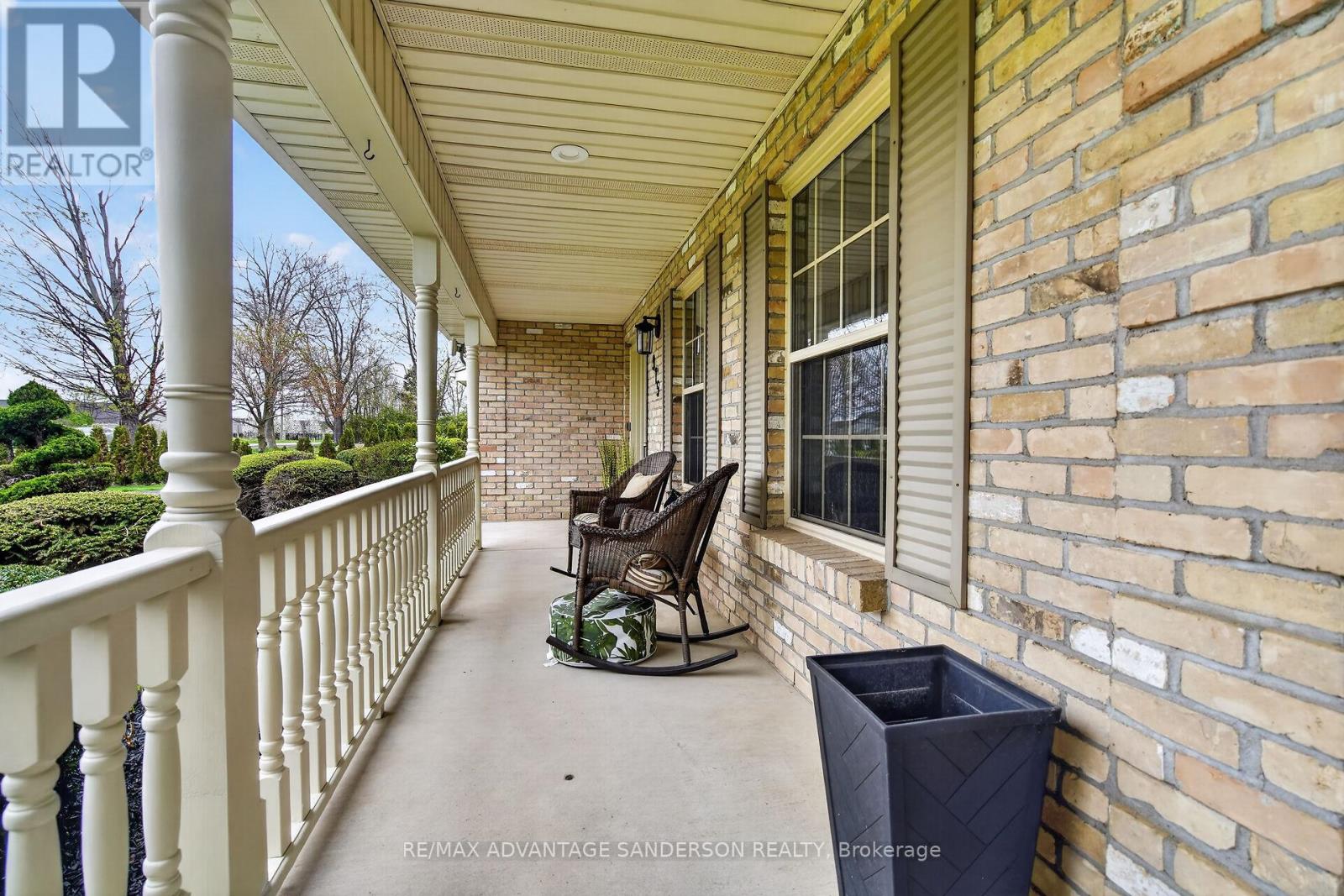 975 SUNNINGDALE ROAD W - 8