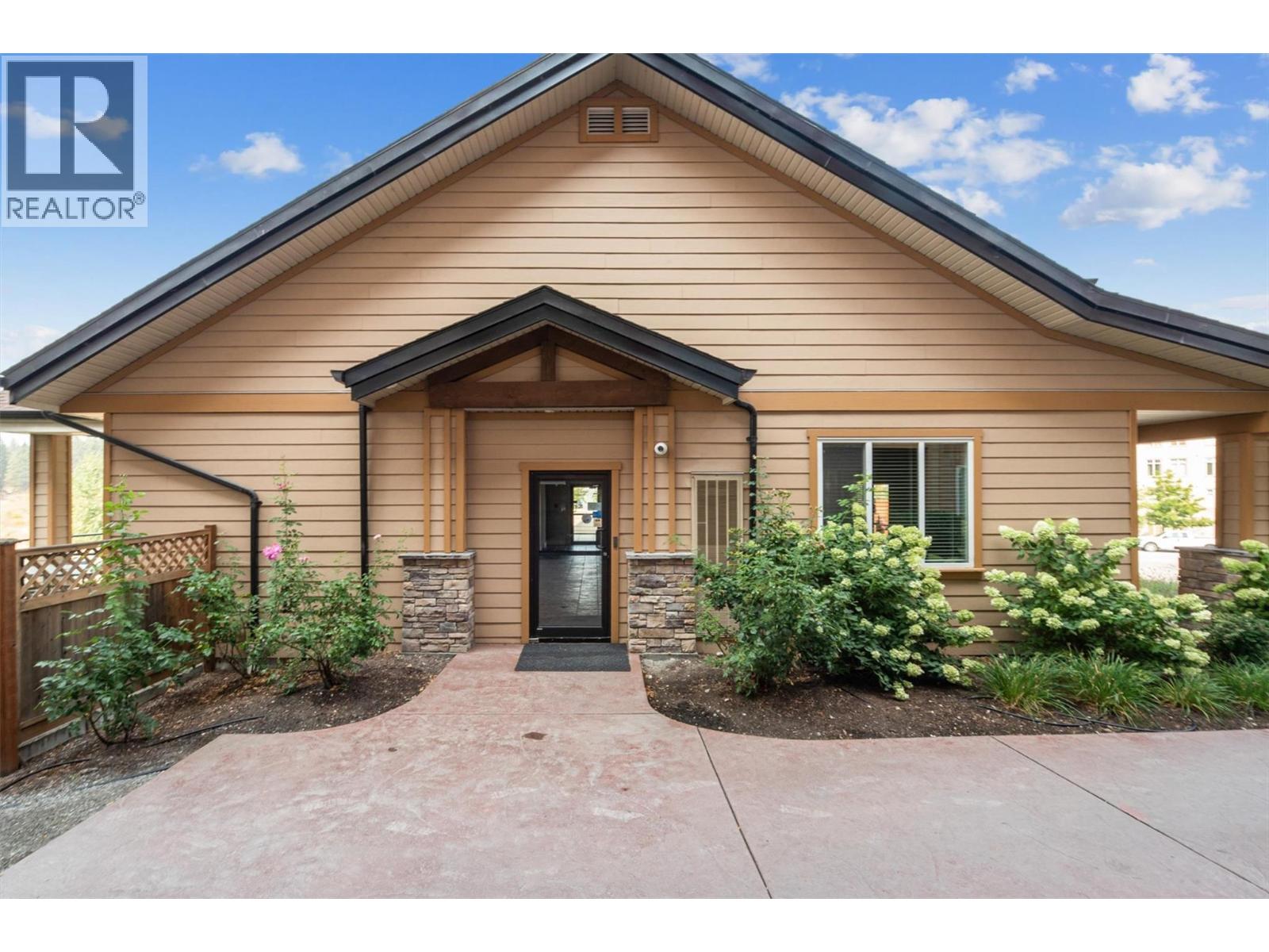 214 2532 Shoreline Drive, Lake Country