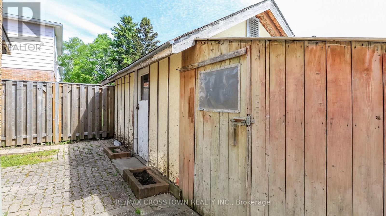 31 LEE AVENUE - 11