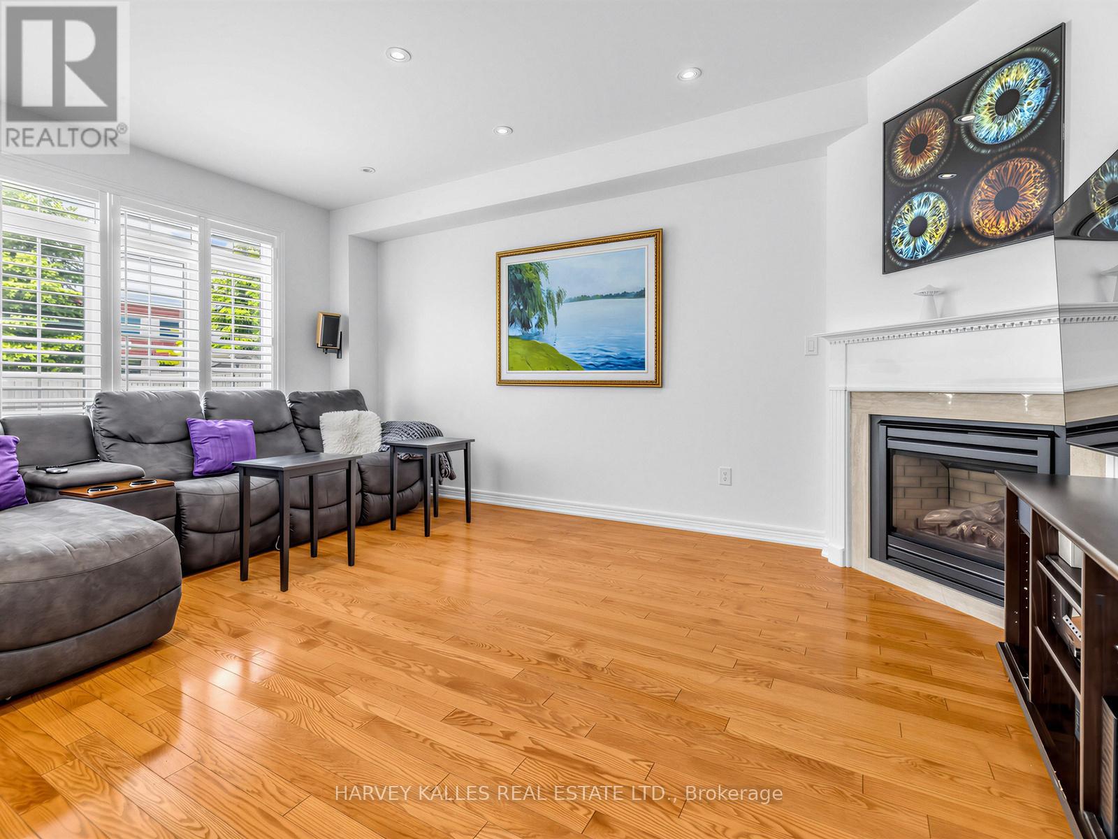 28 SOUTHVALE DRIVE - 12