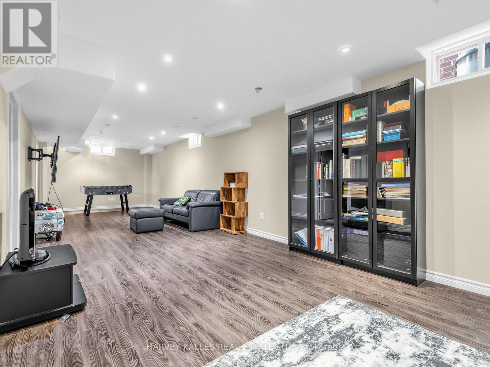 28 SOUTHVALE DRIVE - 24