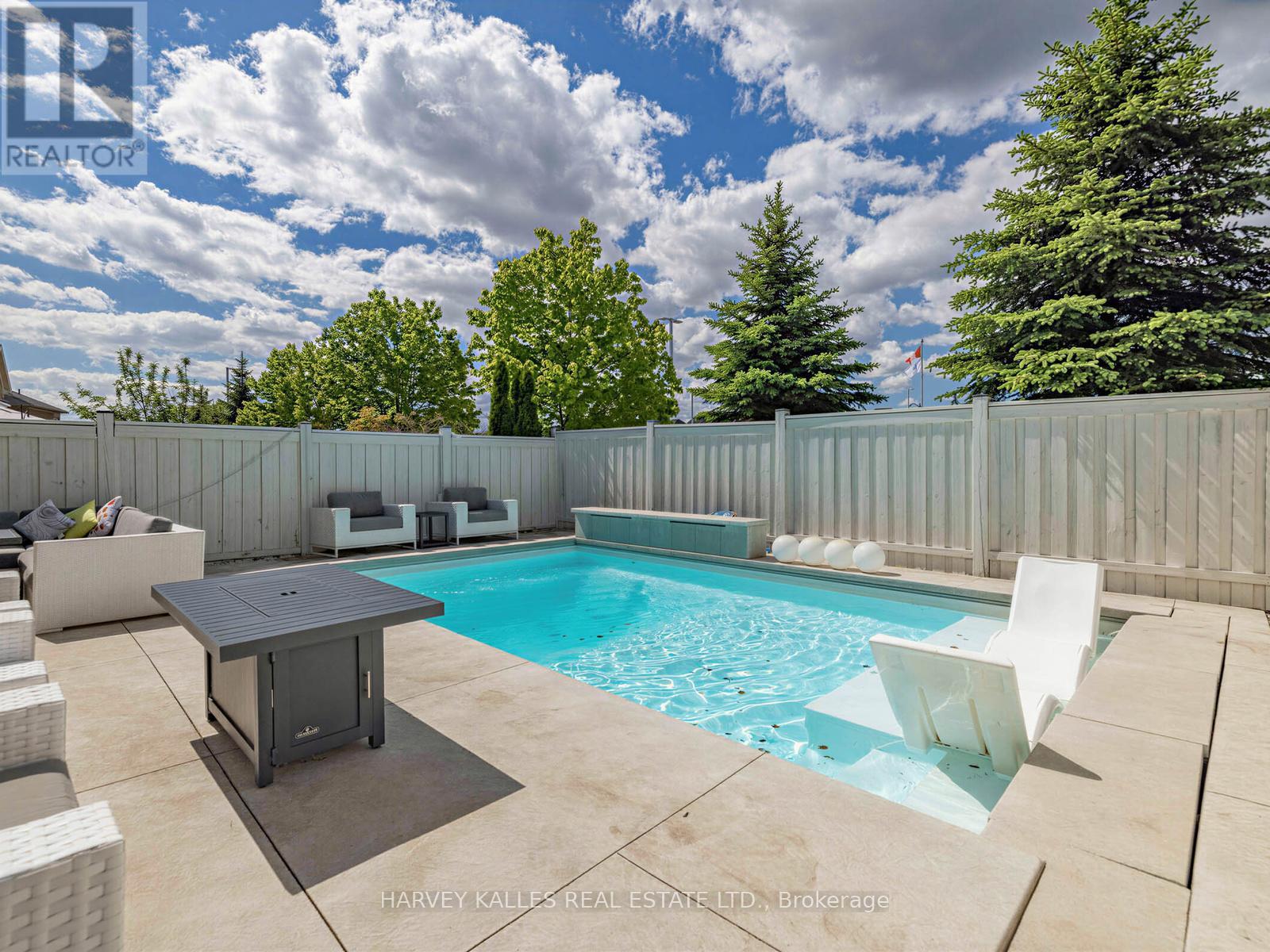 28 SOUTHVALE DRIVE - 31