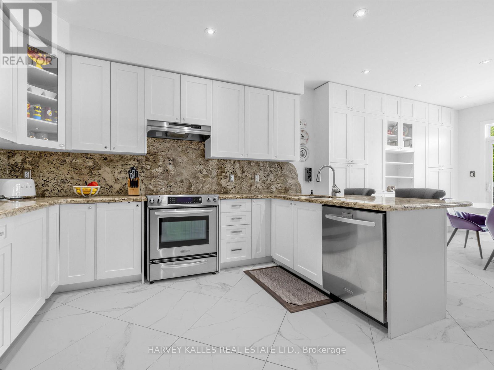28 SOUTHVALE DRIVE - 7