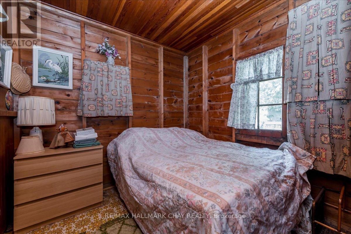 1056 EWART STREET - 7