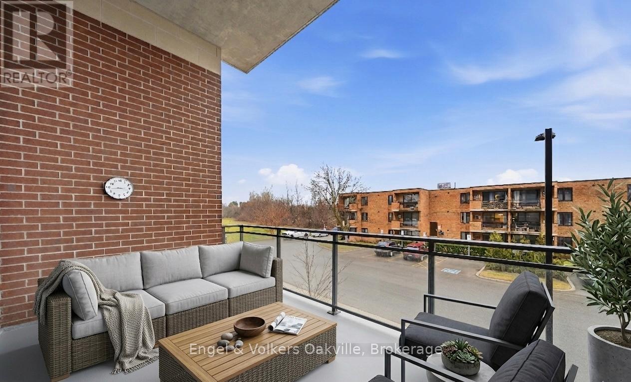 #101 3290 NEW STREET - 27