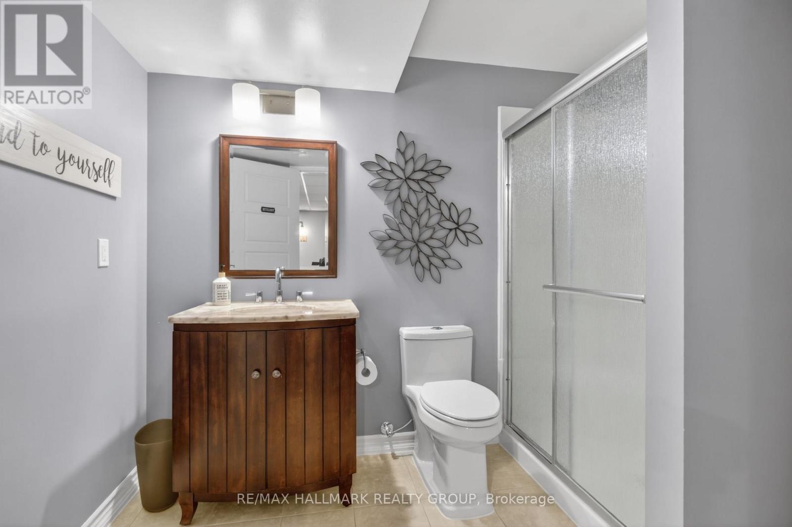 33 SUMMITVIEW DRIVE - 33