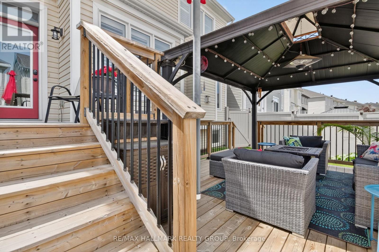 33 SUMMITVIEW DRIVE - 36