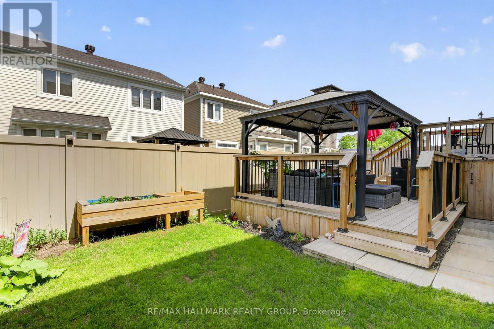 33 SUMMITVIEW DRIVE - 39