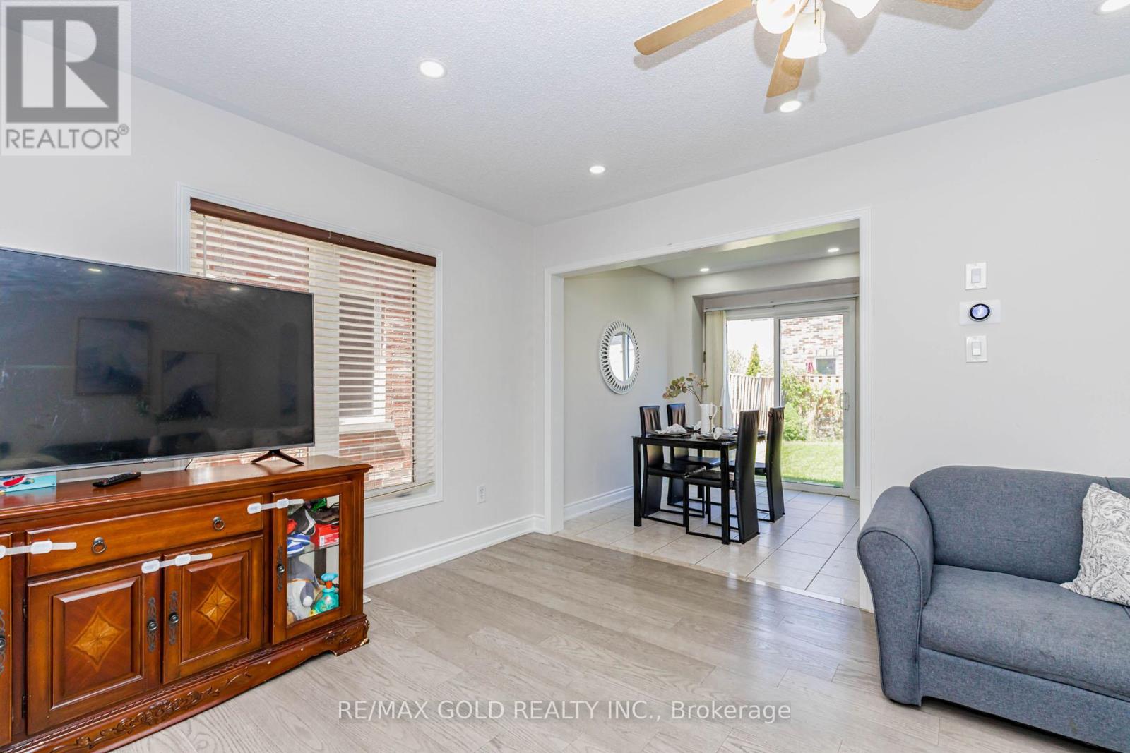48 SUGARBERRY DRIVE - 10