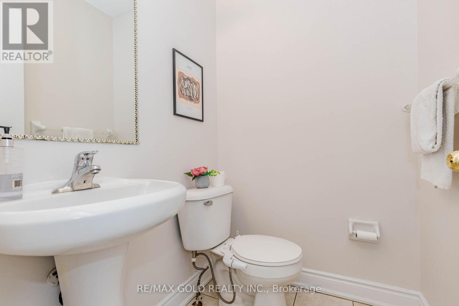 48 SUGARBERRY DRIVE - 18