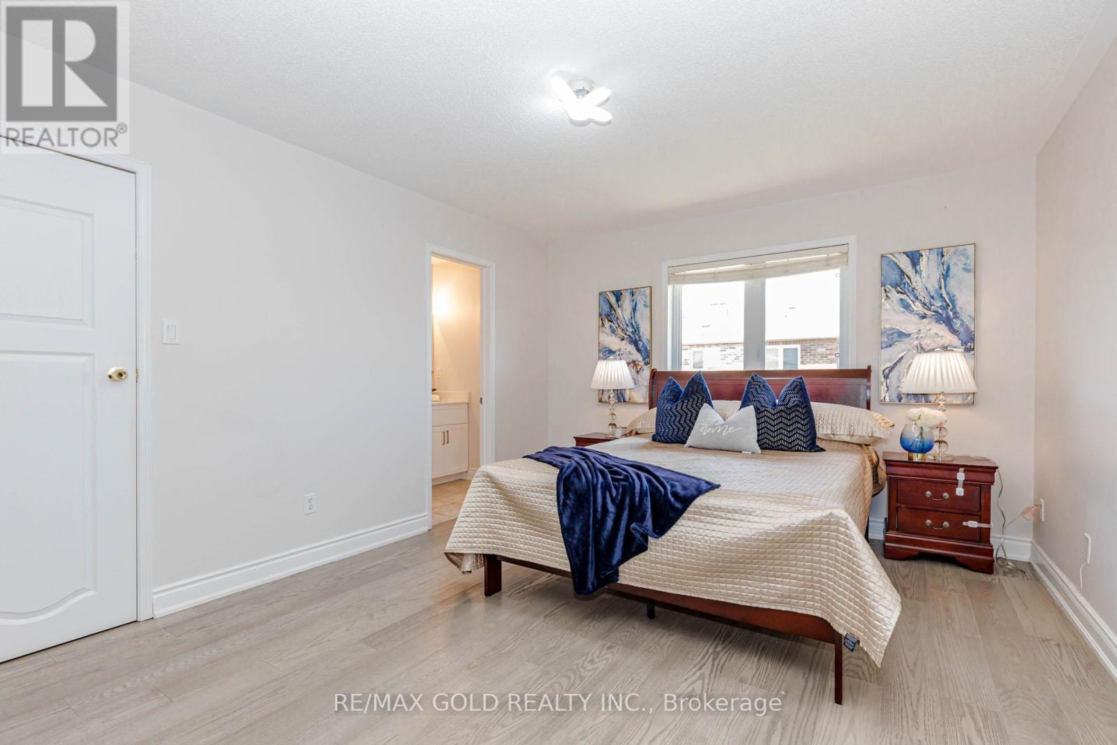 48 SUGARBERRY DRIVE - 22