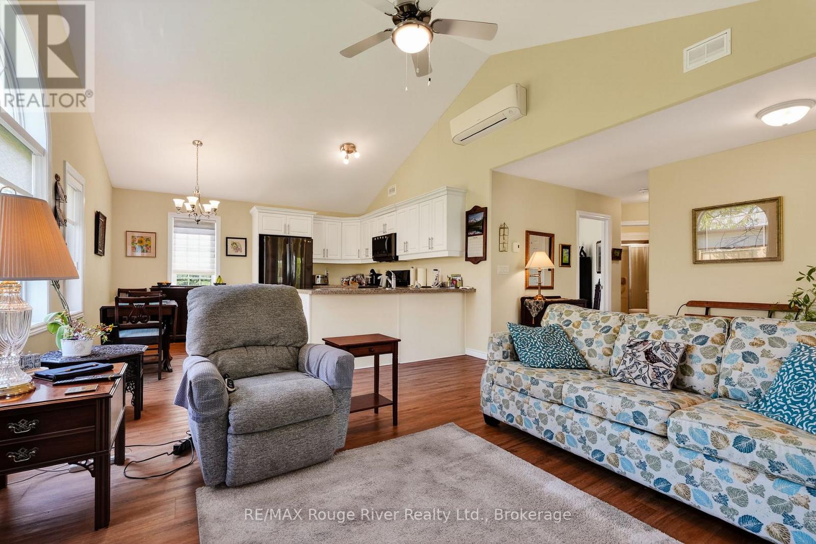 403 - 295 DENSMORE ROAD