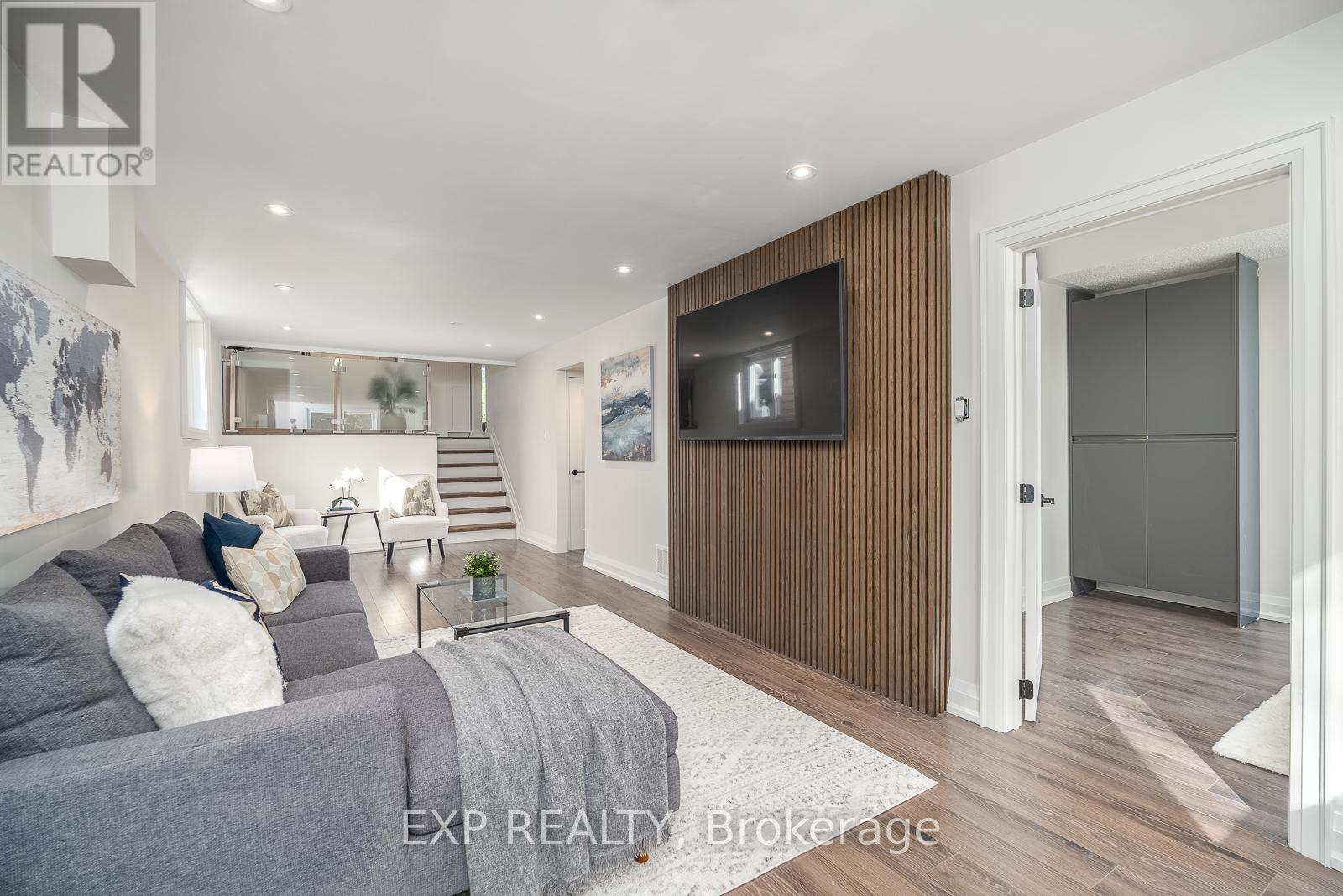 1856 BONNYMEDE DRIVE - 24
