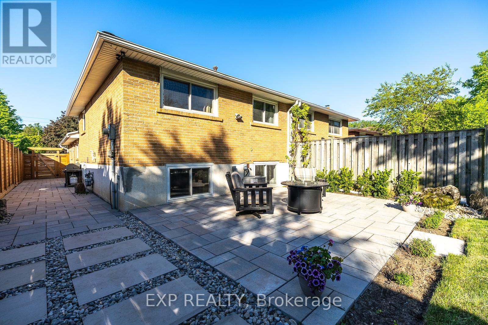 1856 BONNYMEDE DRIVE - 32