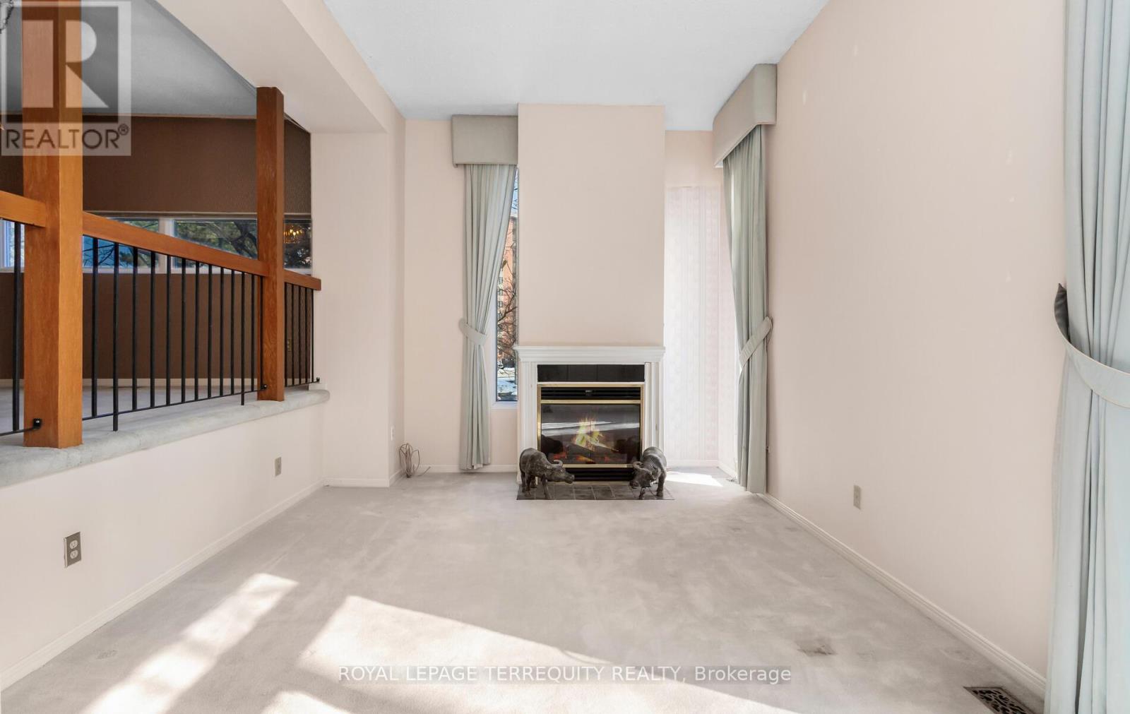 #33 1250 MARLBOROUGH COURT - 11