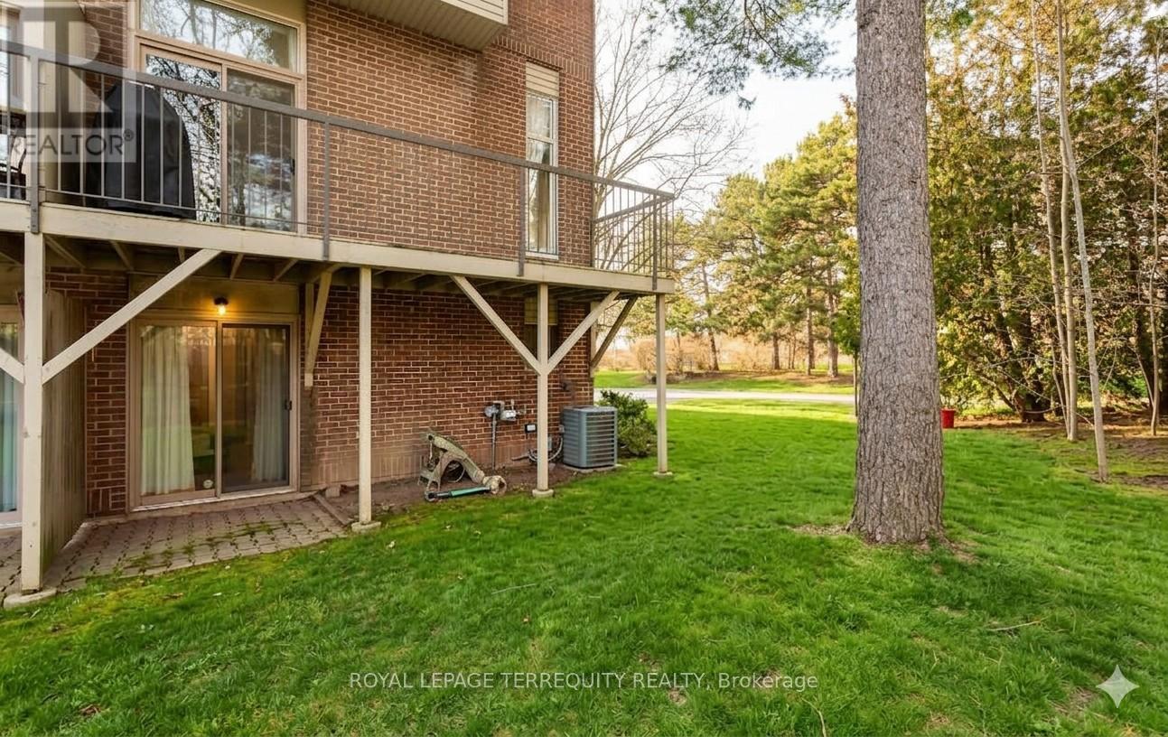 #33 1250 MARLBOROUGH COURT - 43