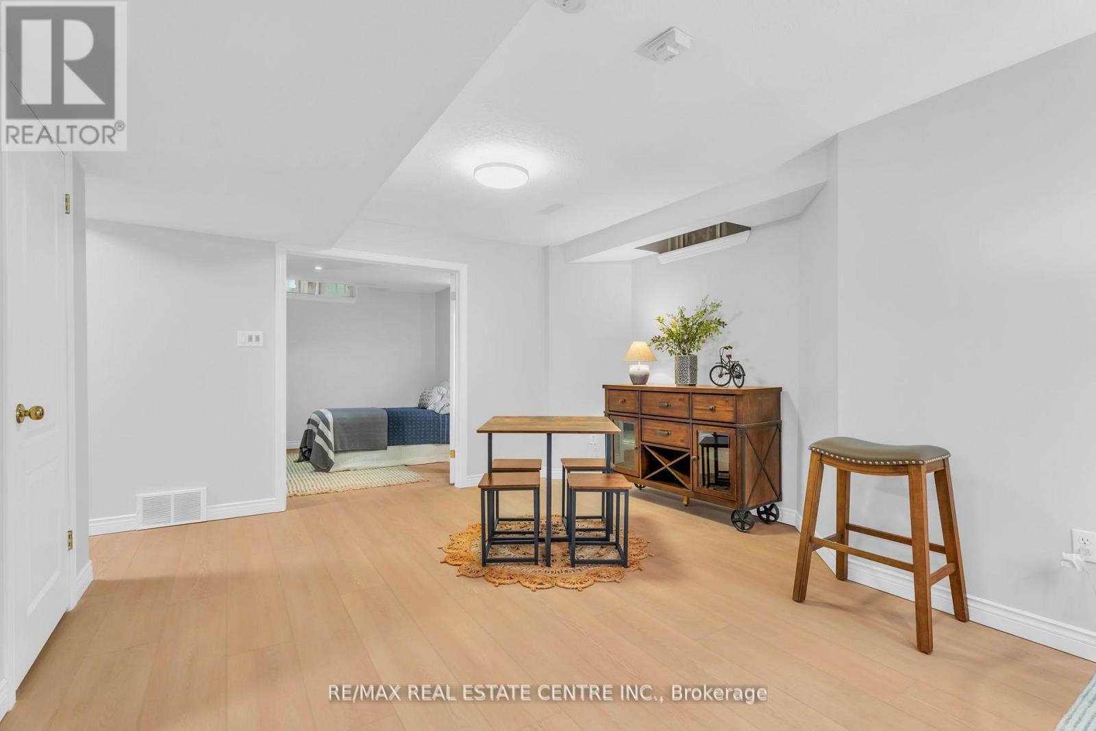 11 CHAPMAN ROAD - 32