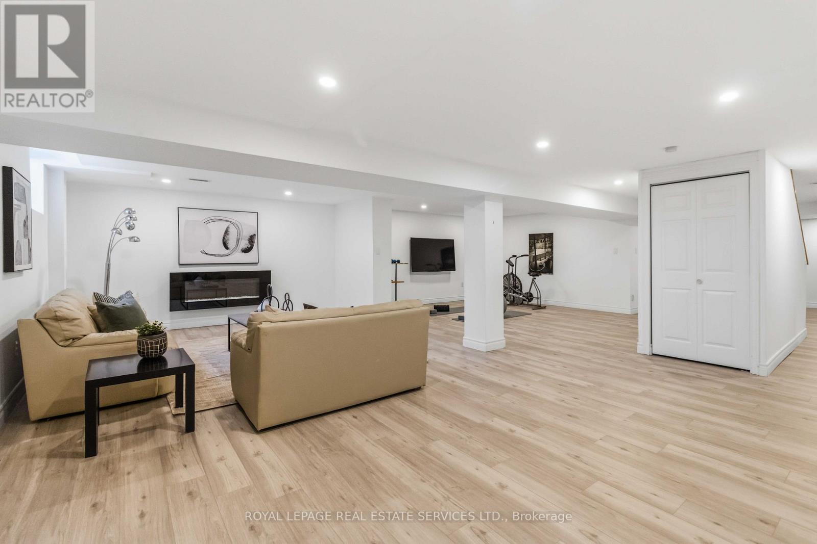 4330 SPINNINGDALE COURT - 34