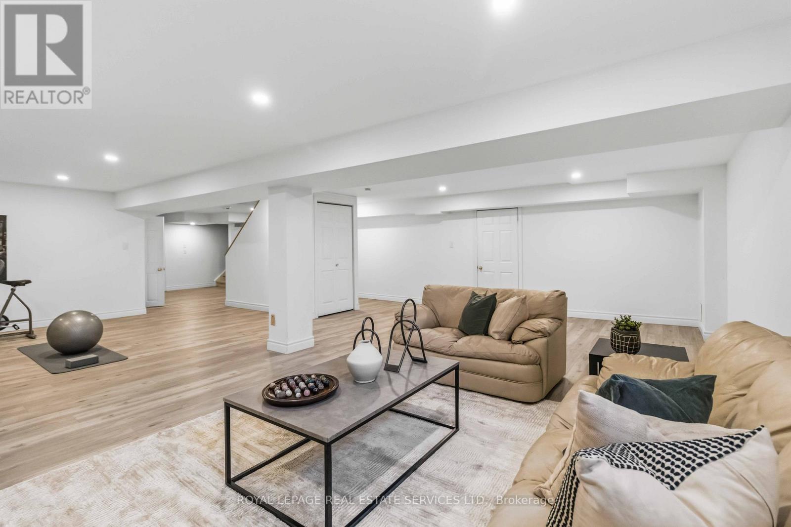 4330 SPINNINGDALE COURT - 35