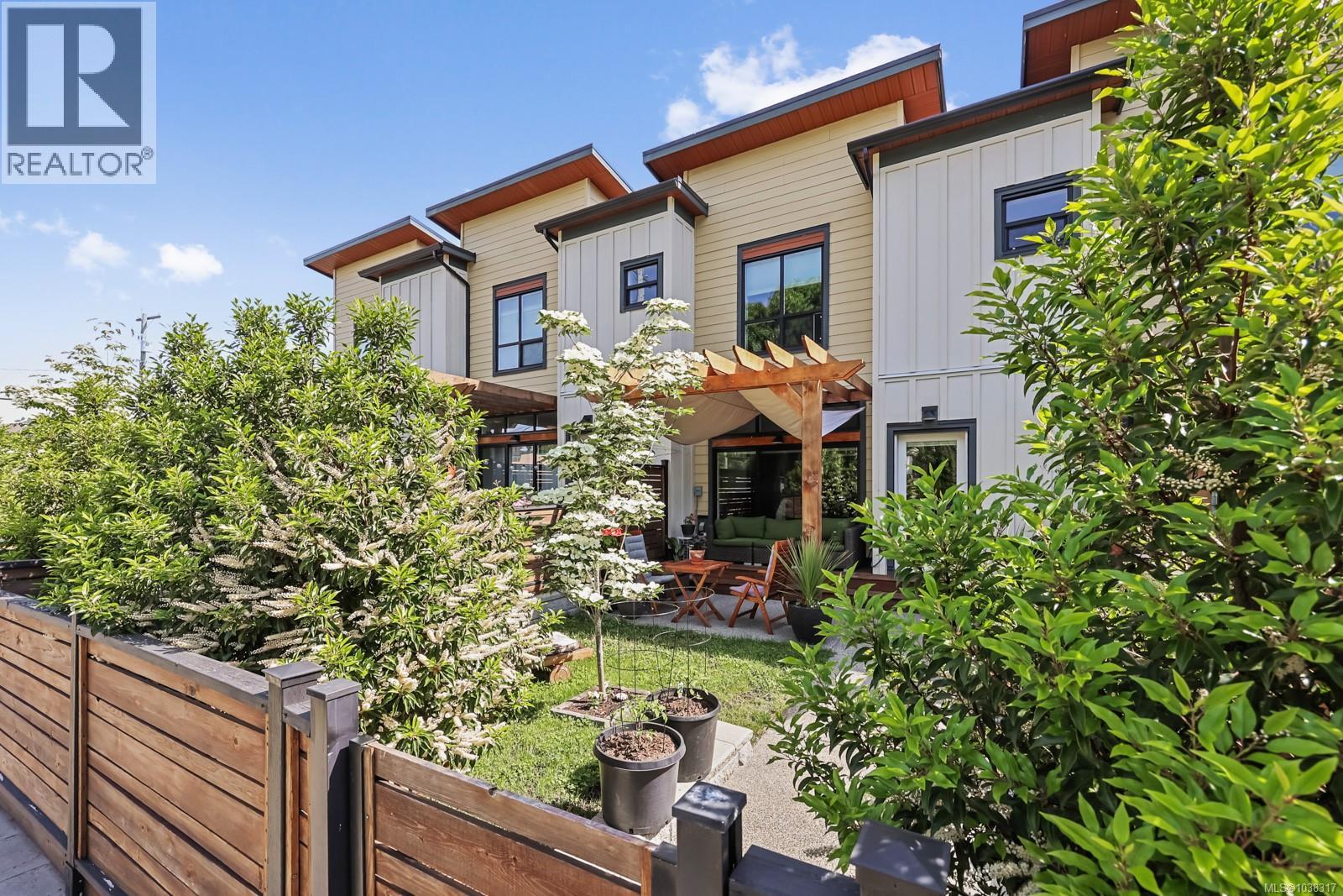 9 356 14th St, Courtenay