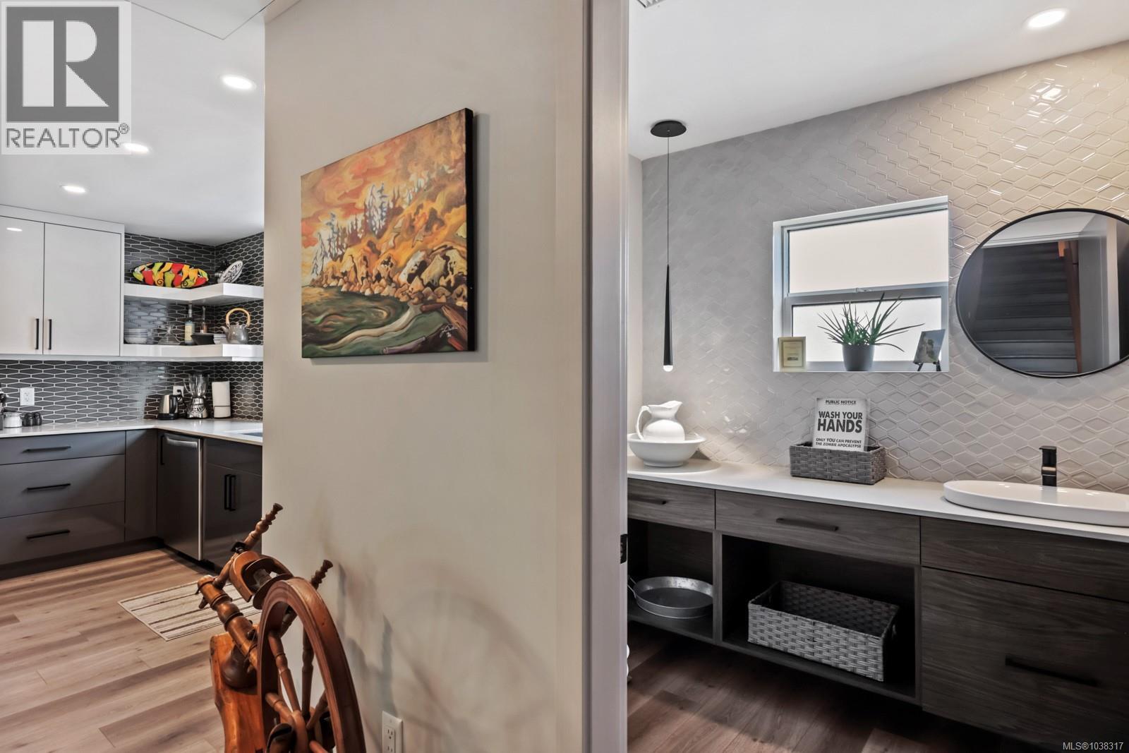 #9 356 14th St - 15