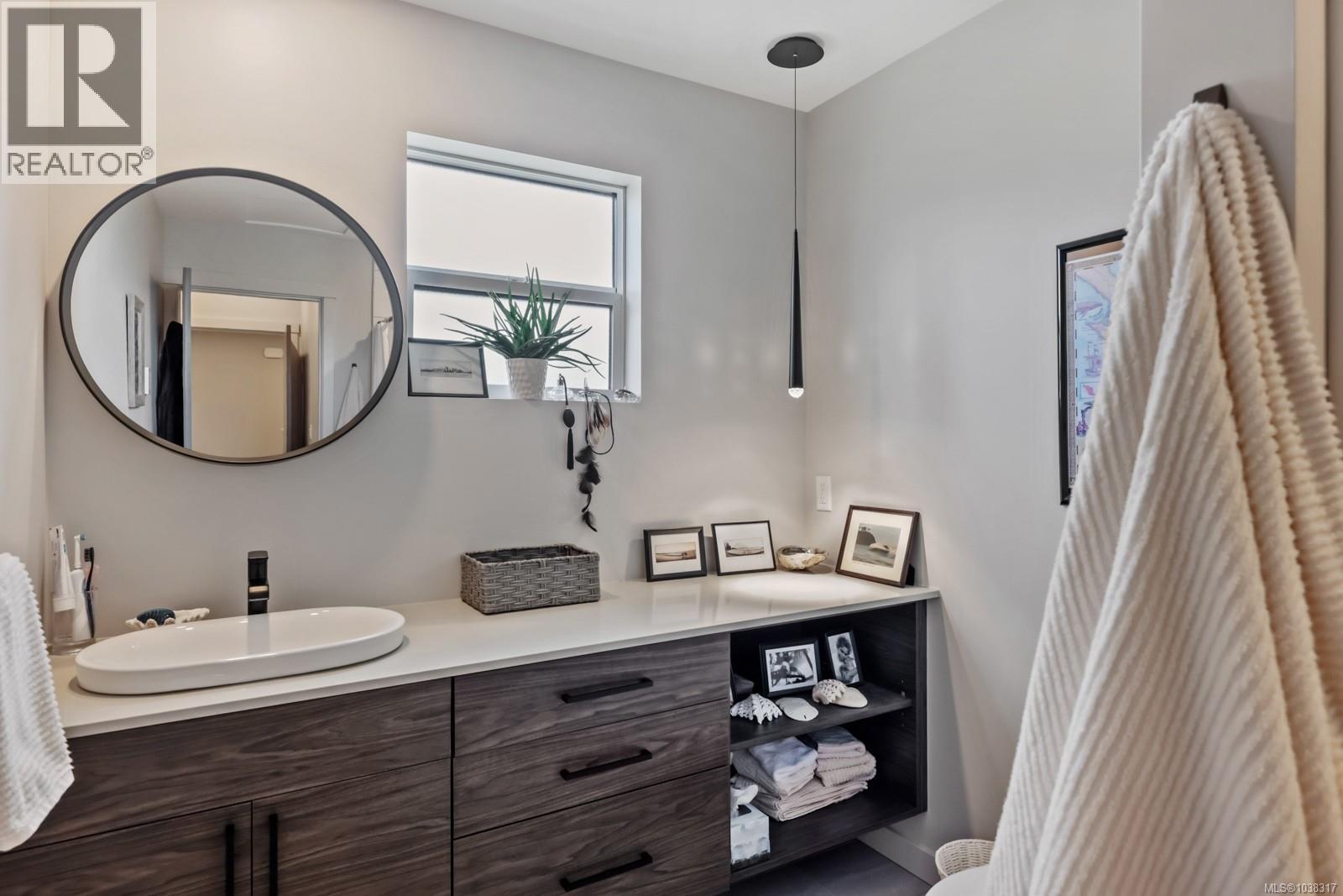 9 356 14th St, Courtenay