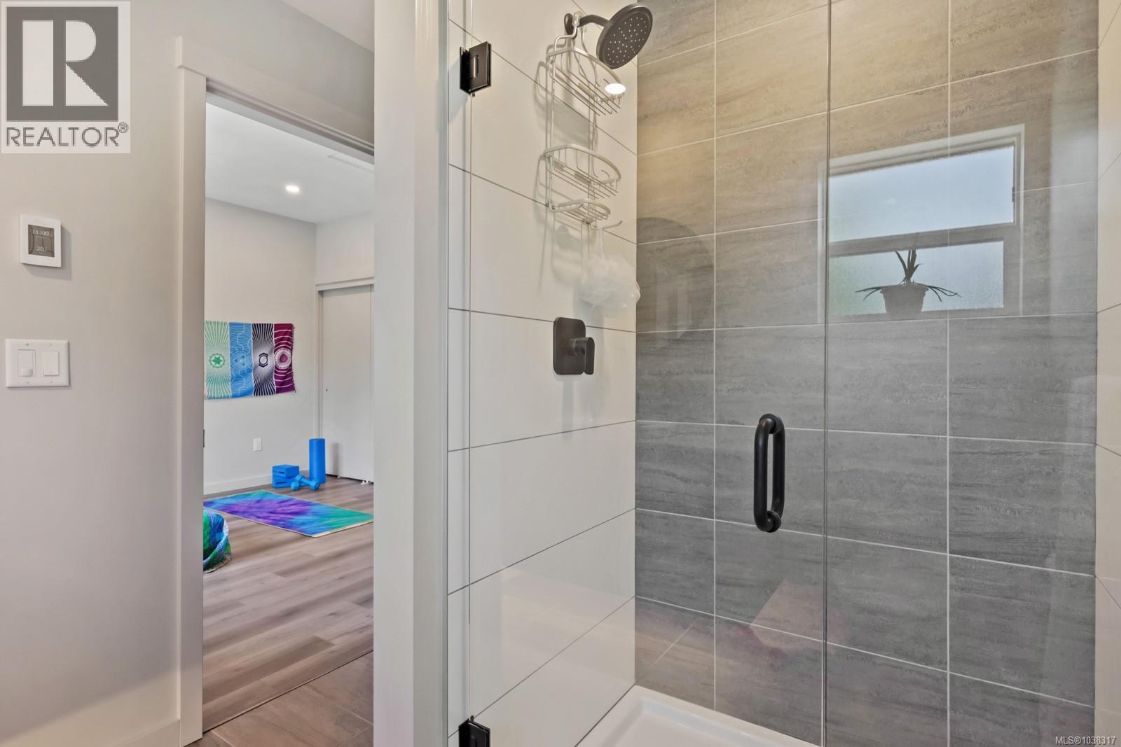 9 356 14th St, Courtenay