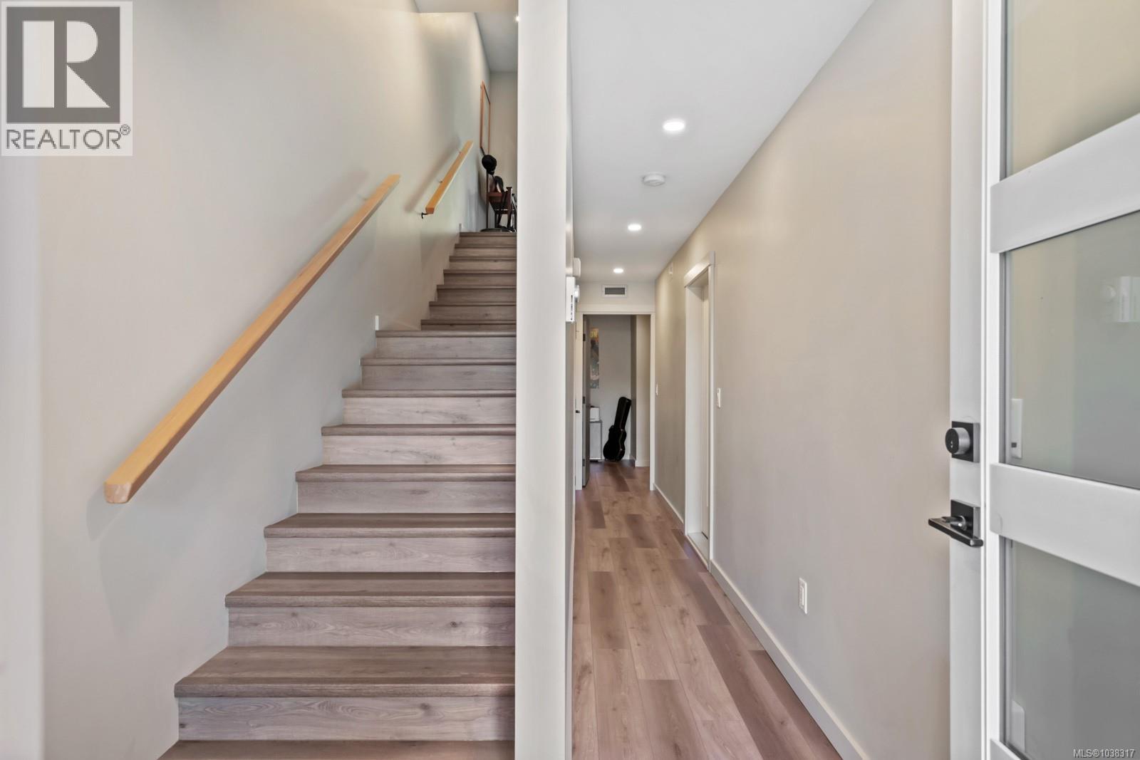 #9 356 14th St - 27