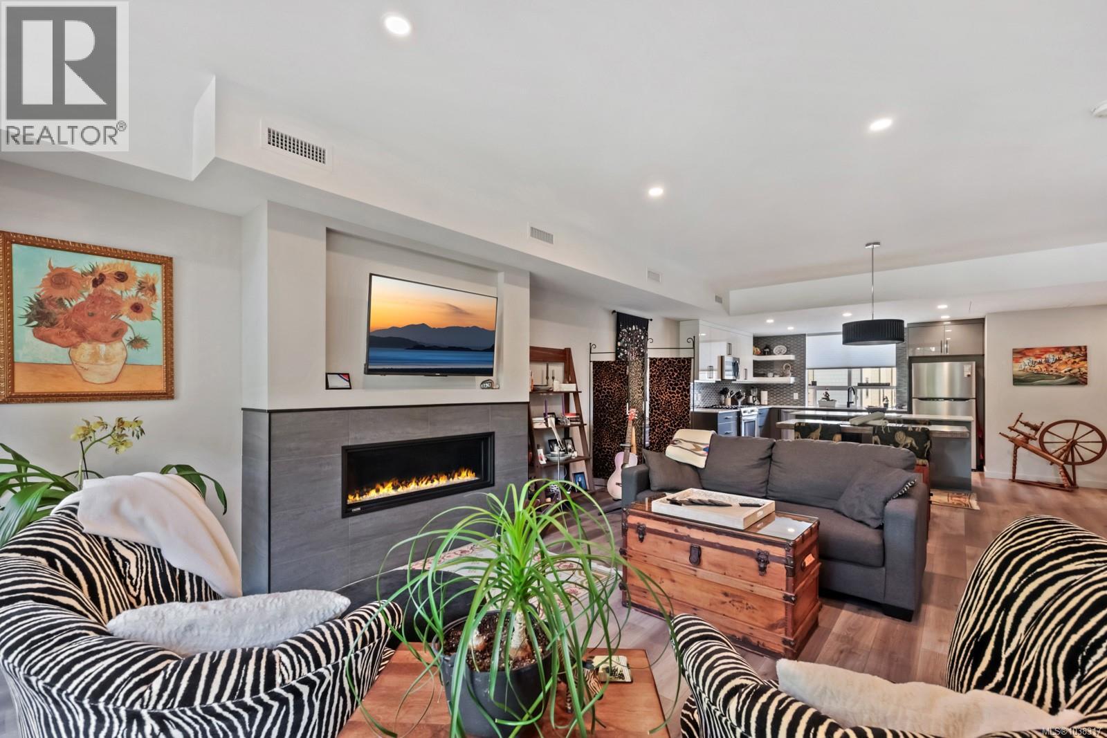 9 356 14th St, Courtenay