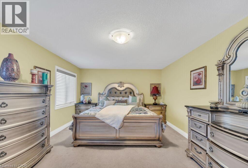 35 WILMOT Road - 24
