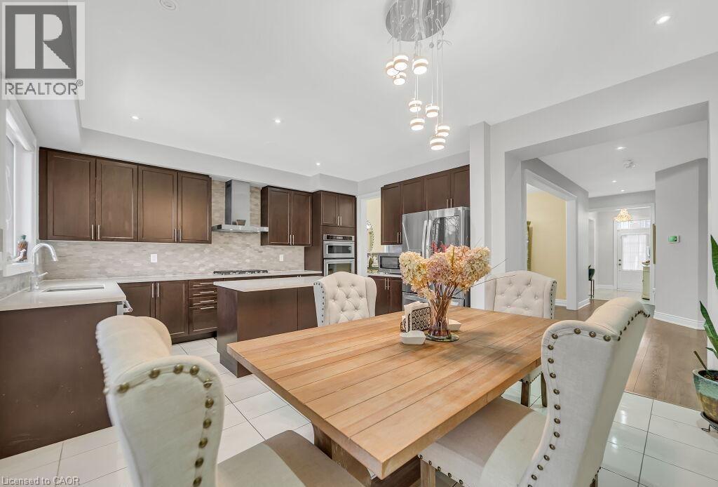 35 WILMOT Road - 17