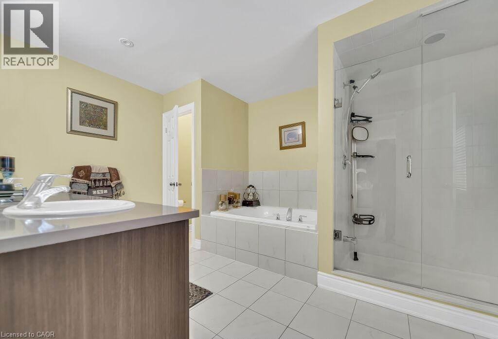 35 WILMOT Road - 27