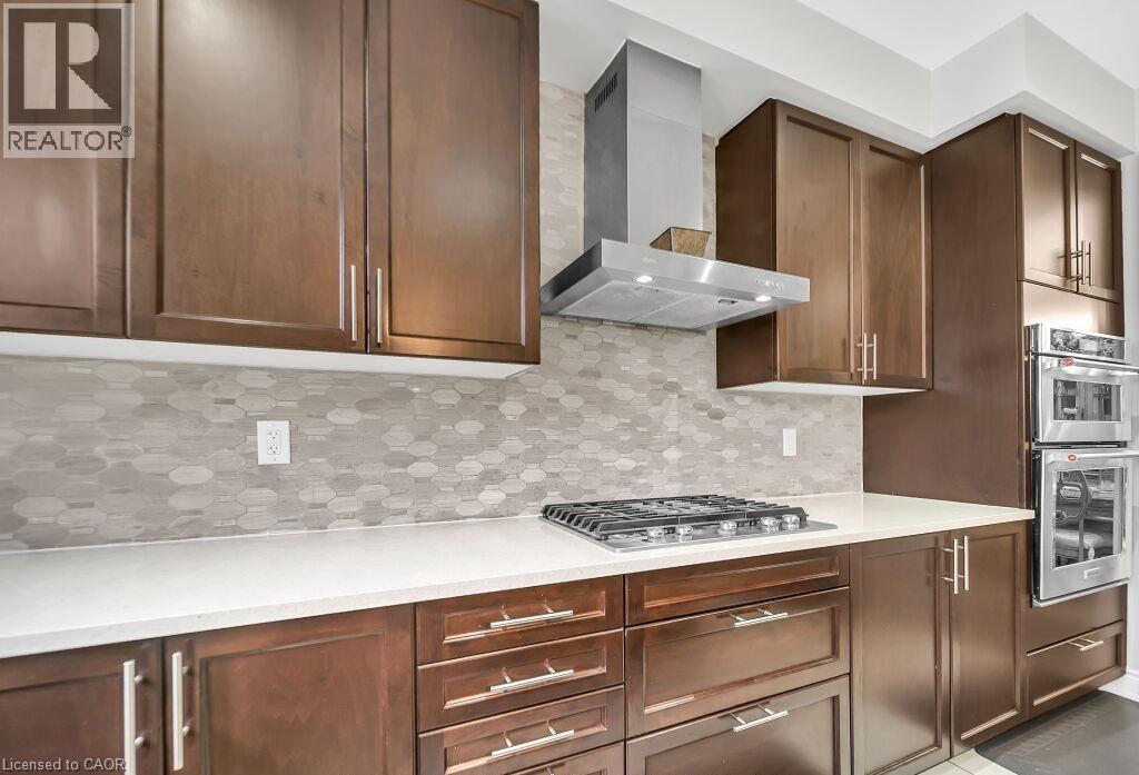 35 WILMOT Road - 14