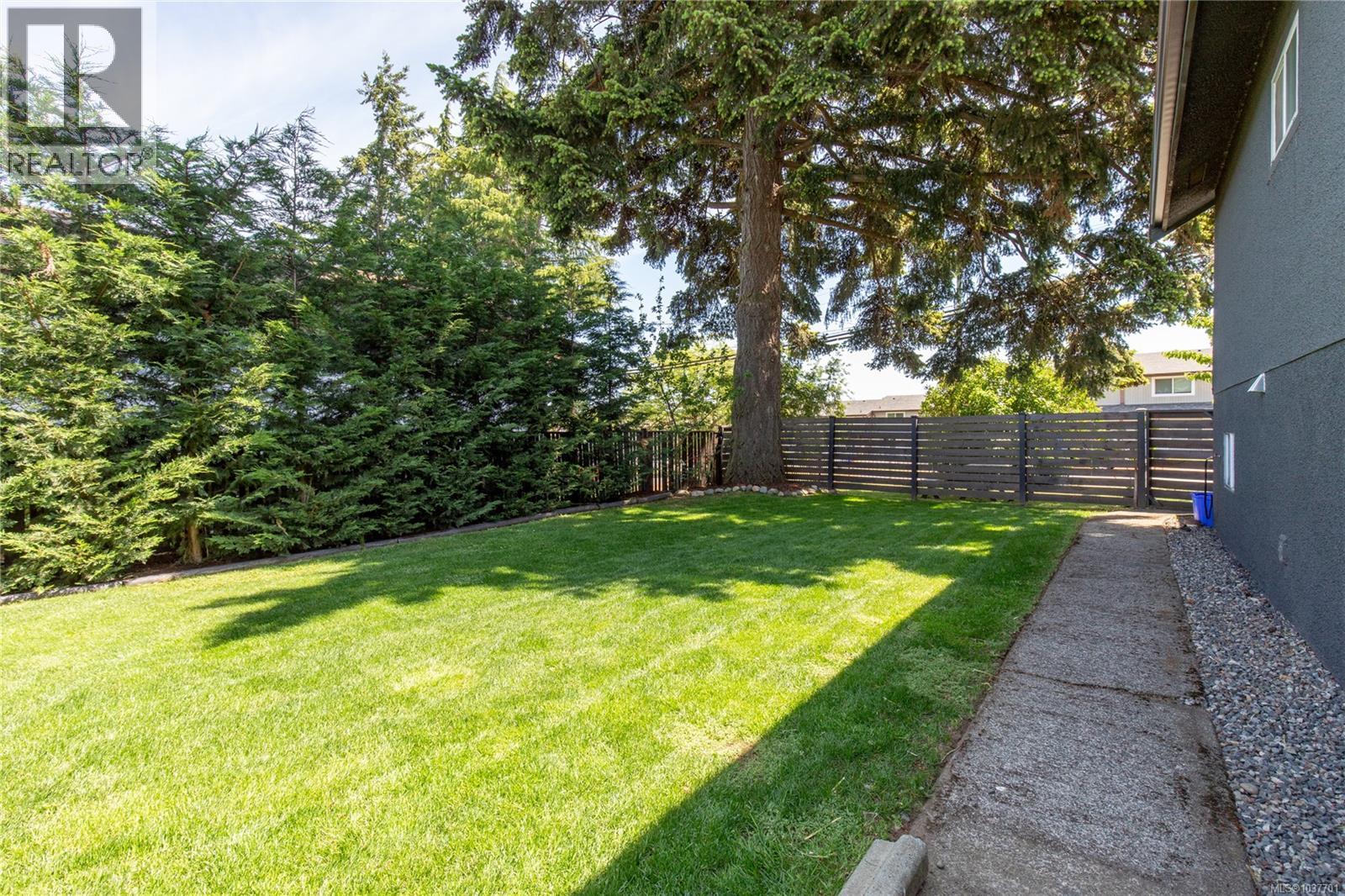 226 Harewood Rd, Nanaimo
