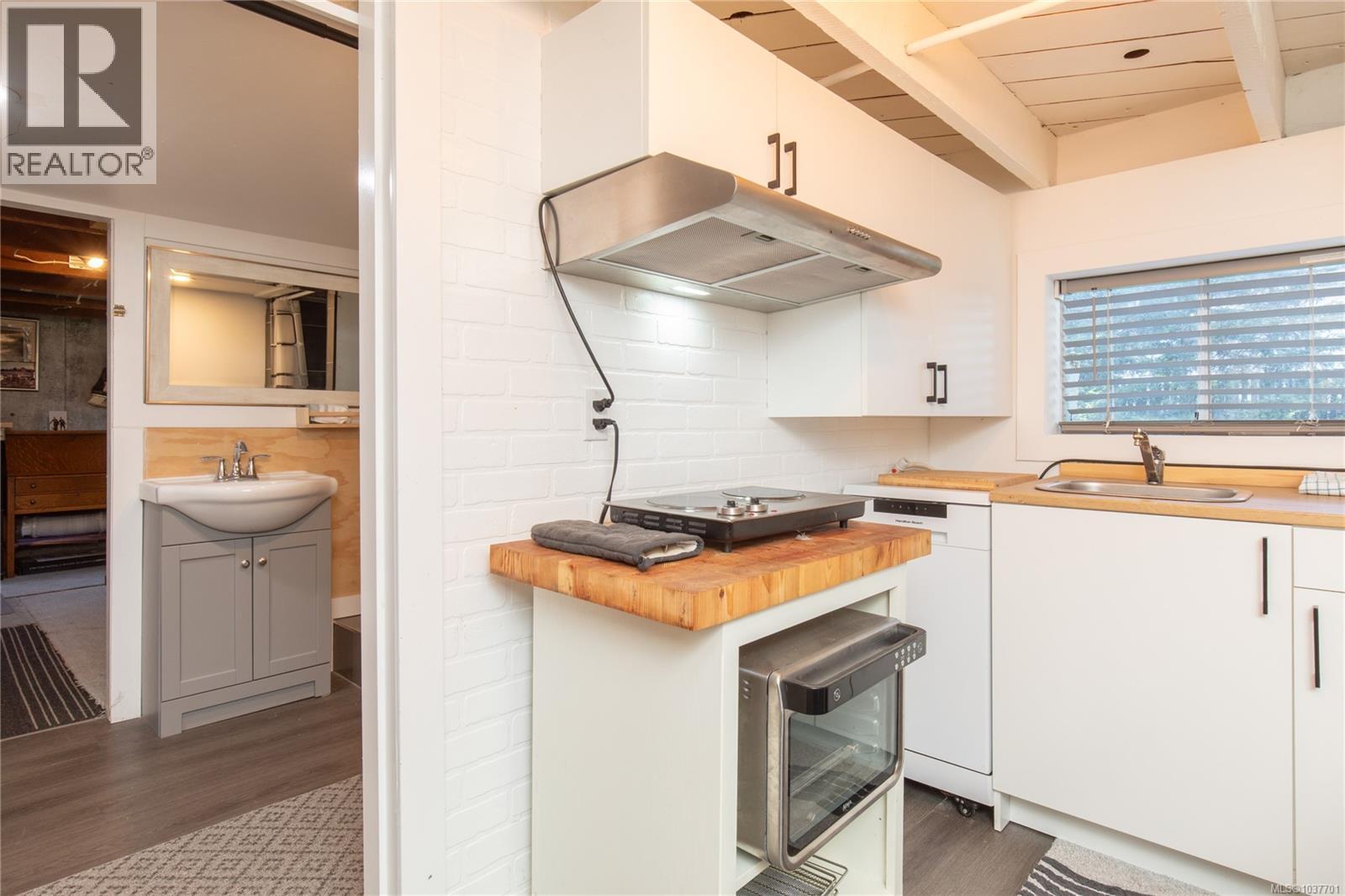 226 Harewood Rd, Nanaimo