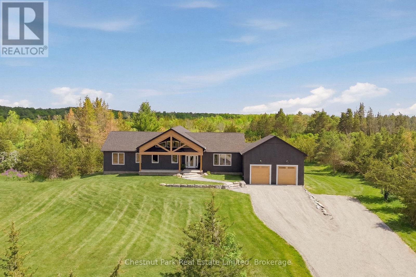 2621 VICTORIA ROAD - 1