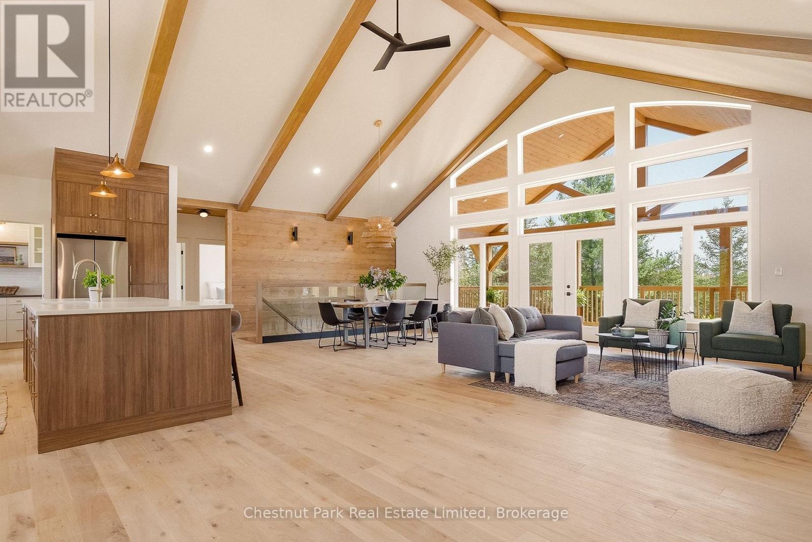 2621 VICTORIA ROAD - 20