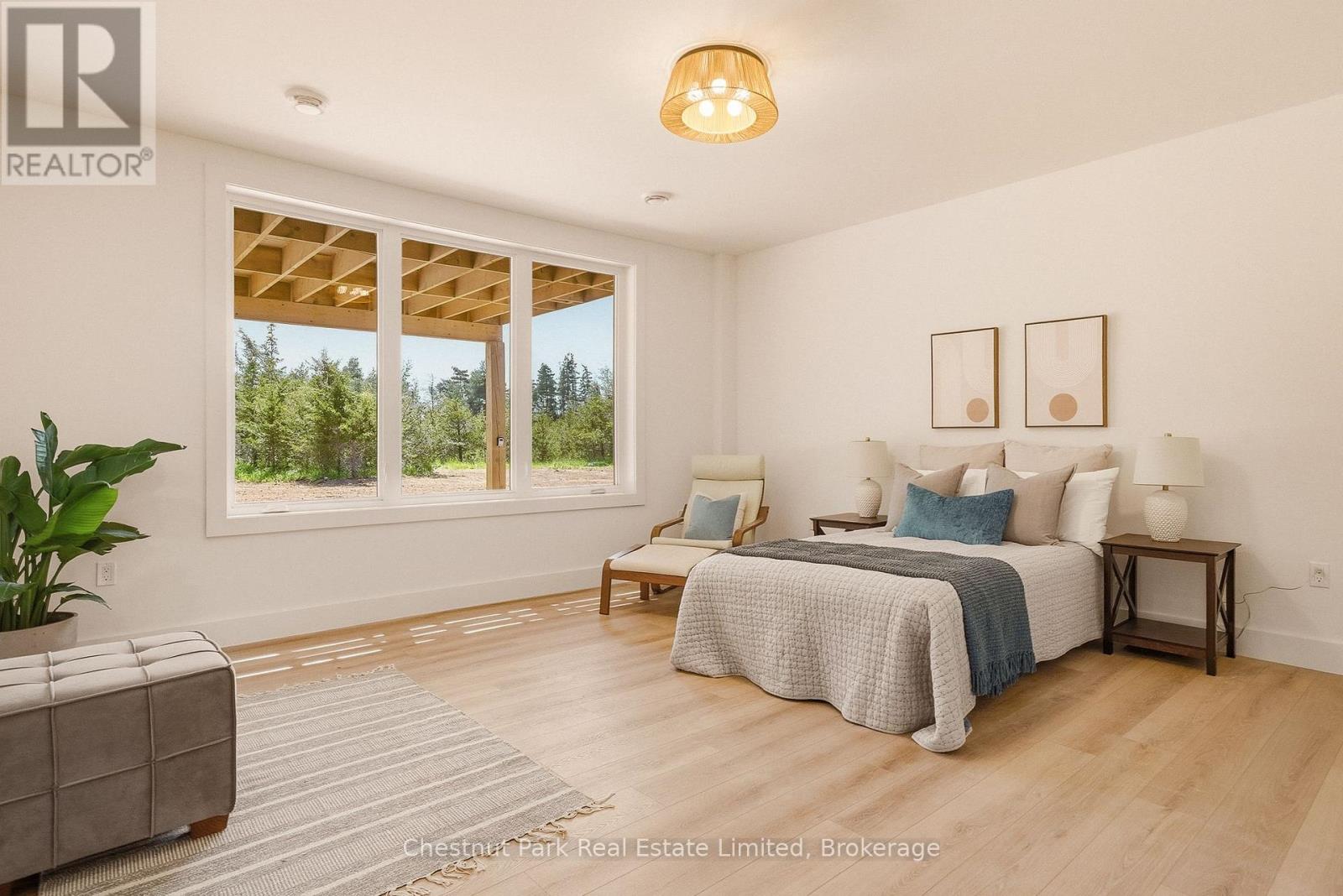 2621 VICTORIA ROAD - 39
