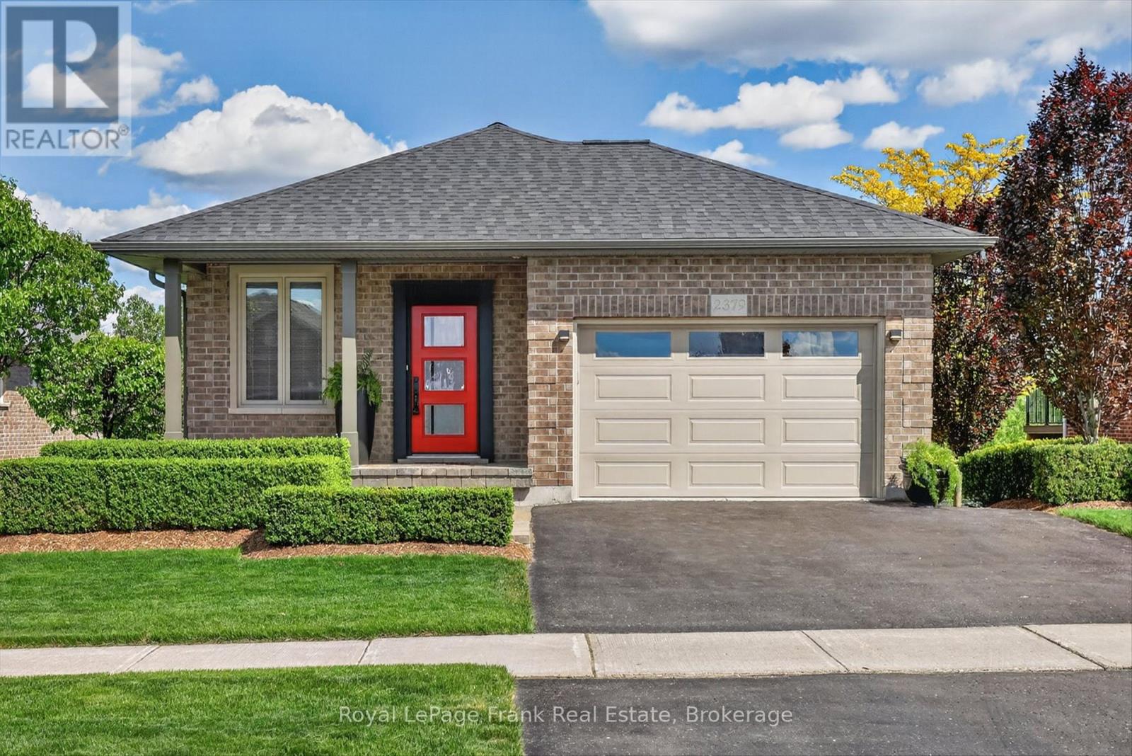2379 MARSDALE DRIVE